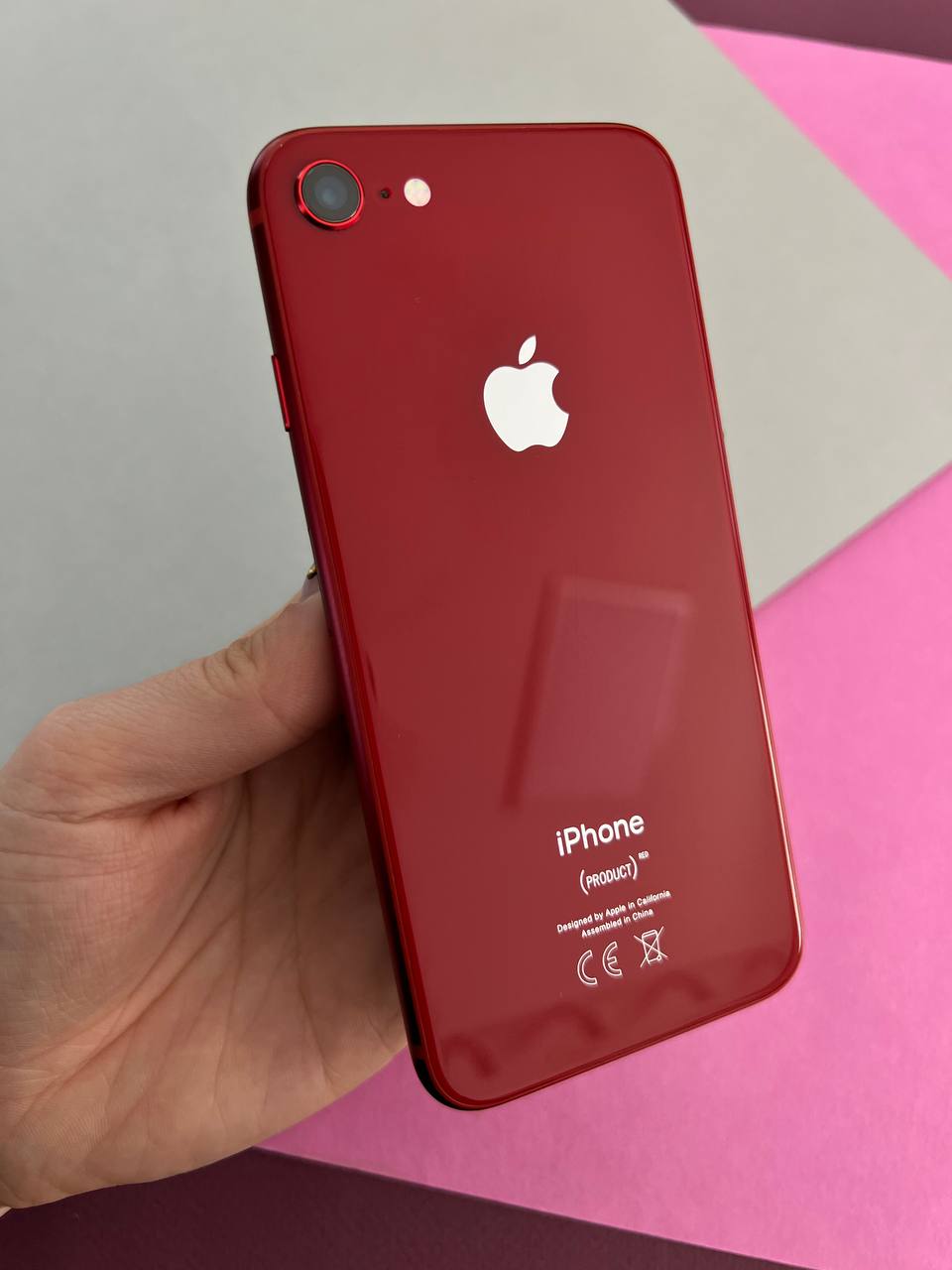 Apple iPhone 8 64gb Red в Тюмени